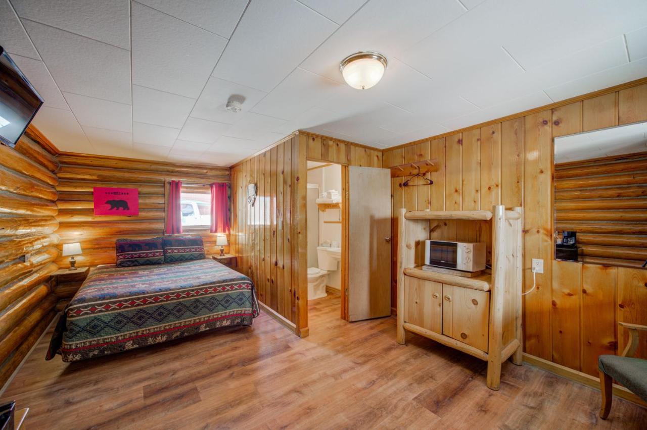 Sportsman'S Lodge Ennis Εξωτερικό φωτογραφία