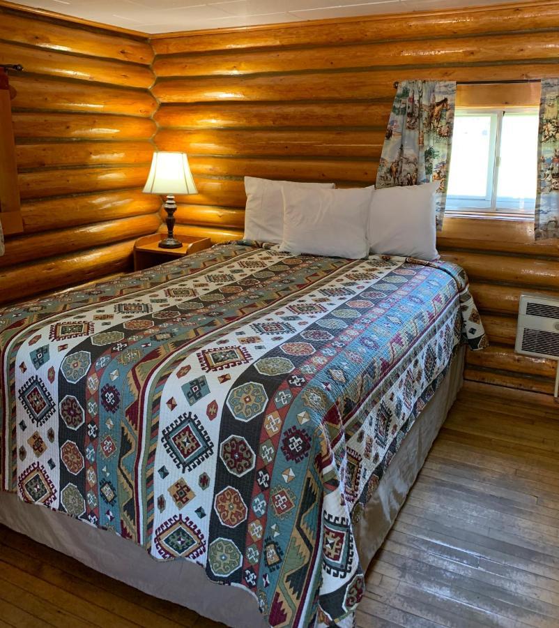 Sportsman'S Lodge Ennis Εξωτερικό φωτογραφία