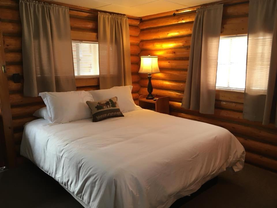 Sportsman'S Lodge Ennis Εξωτερικό φωτογραφία